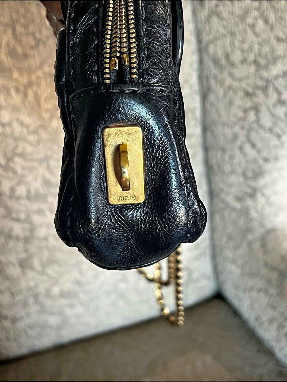 Prada Glace Calf Pushlock Chain Shoulder Bag Black - Picture 6 of 16
